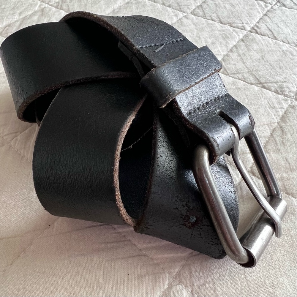 VTG Men’s Genuine Leather Belt – Size 34 – Slightly Over 1.5” Wide Soft Leather